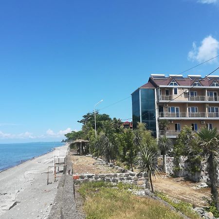 Sunny Land Hotel Чакви Экстерьер фото